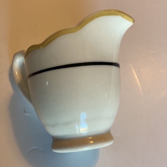 Syracuse China white creamer pitcher black stripe mustard trim restaurant ware - Picture 4 of 10